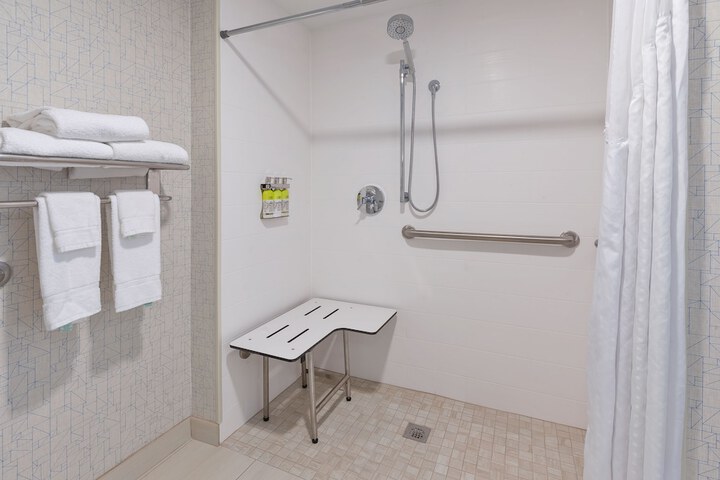 Suite Accessible (10 of 18)
