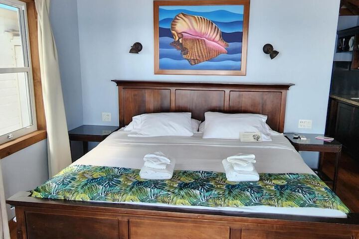 Room 35 of 223