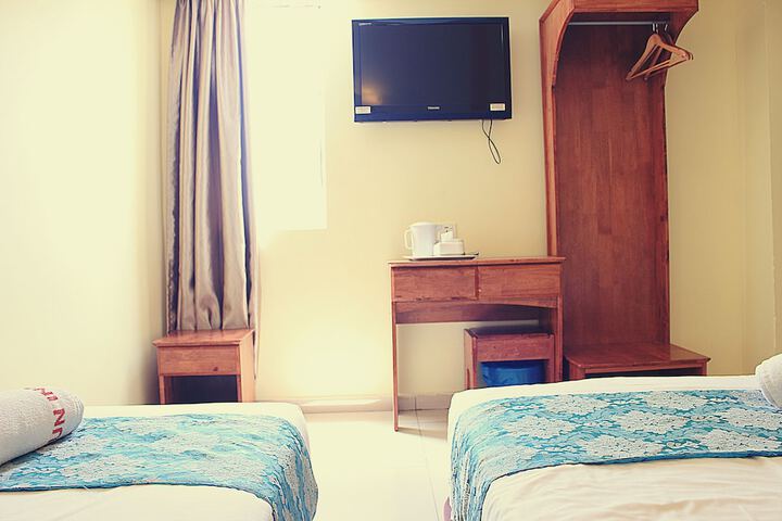Room 11 of 42