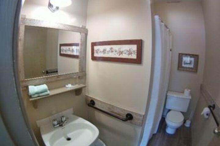 Room 7 of 68