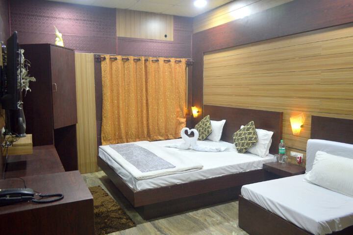 Room 27 of 46