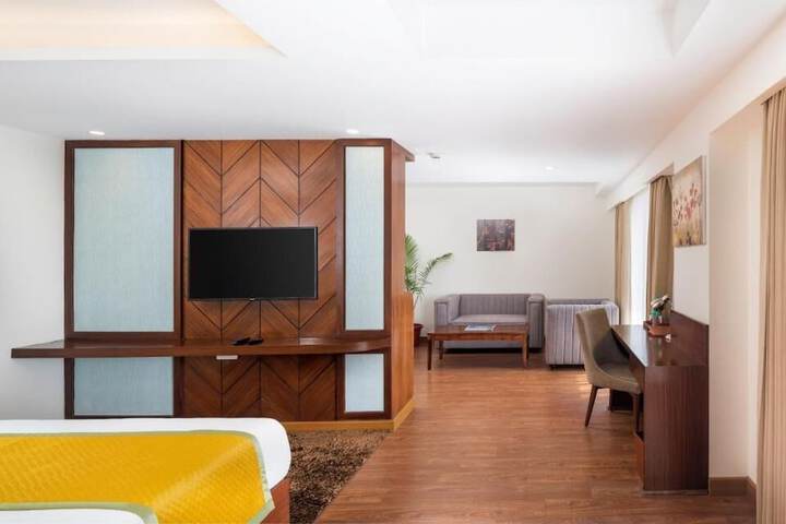 Room 7 of 48