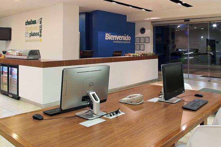 Business Center 45 of 49