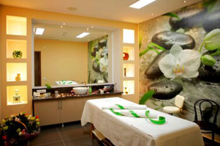 Spa 16 of 27