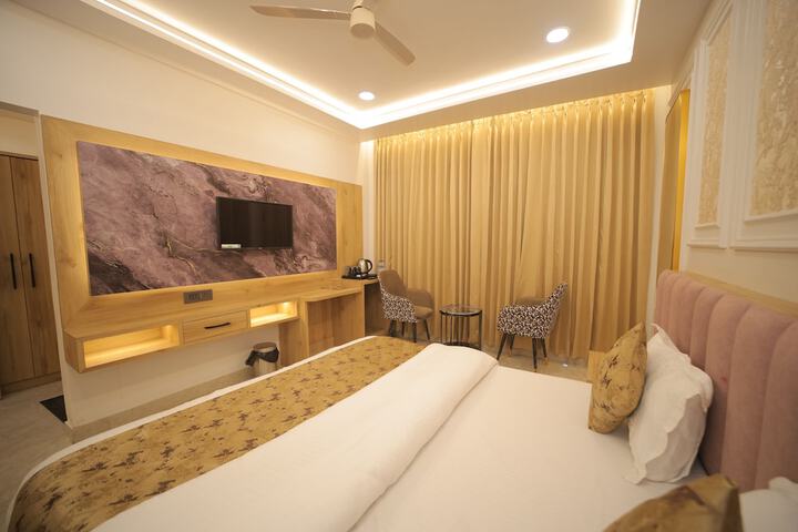 Room 44 of 103