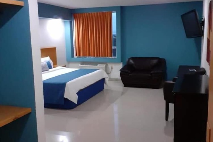 Room 15 of 39