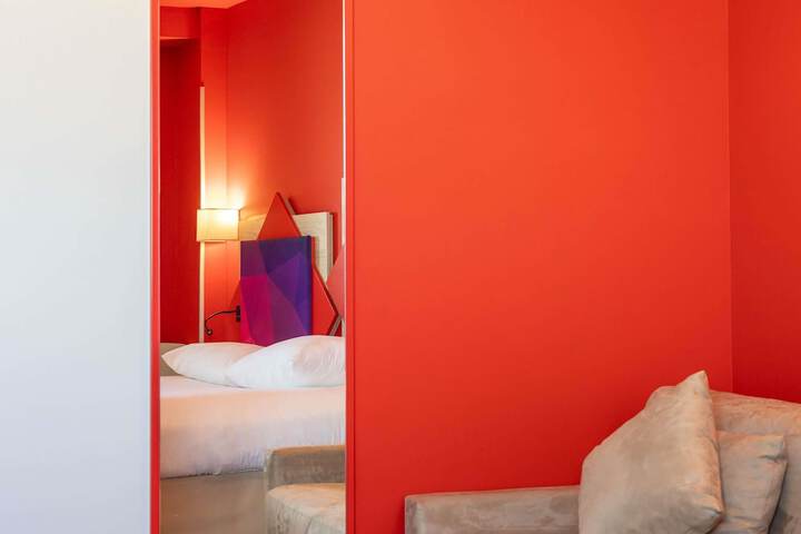 Room 26 of 135