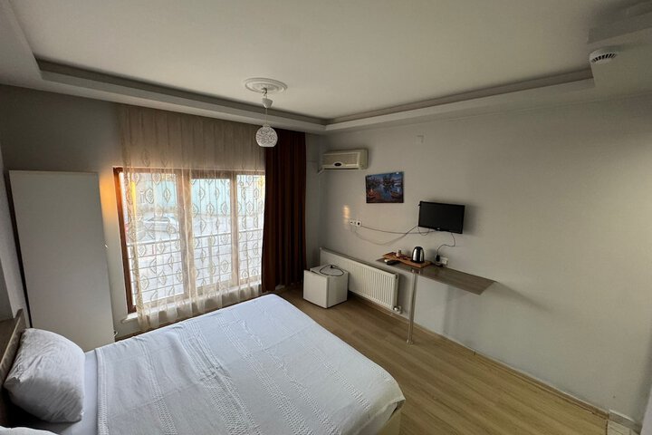 Room 8 of 30