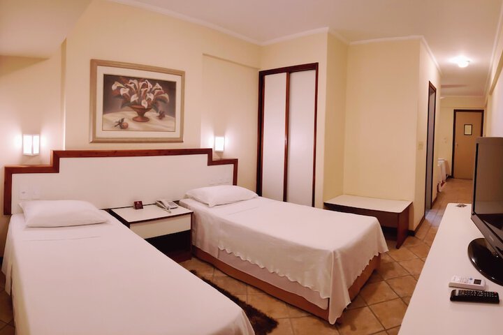 Room 13 of 31