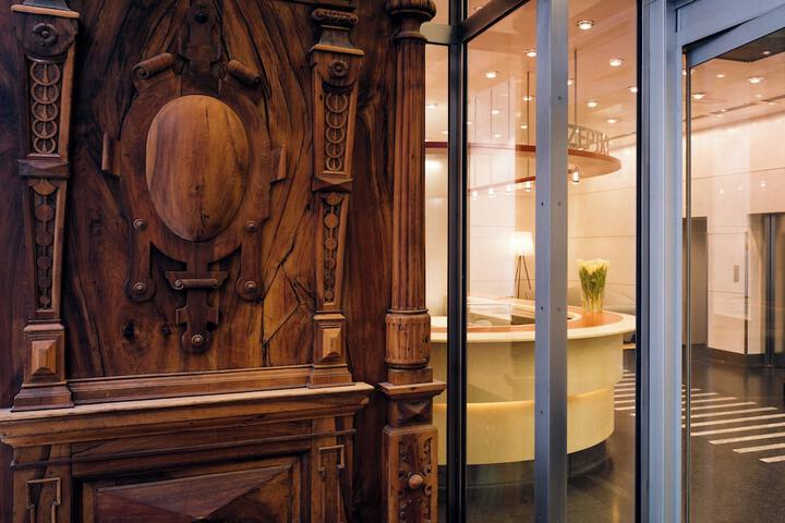 Guest Lobby