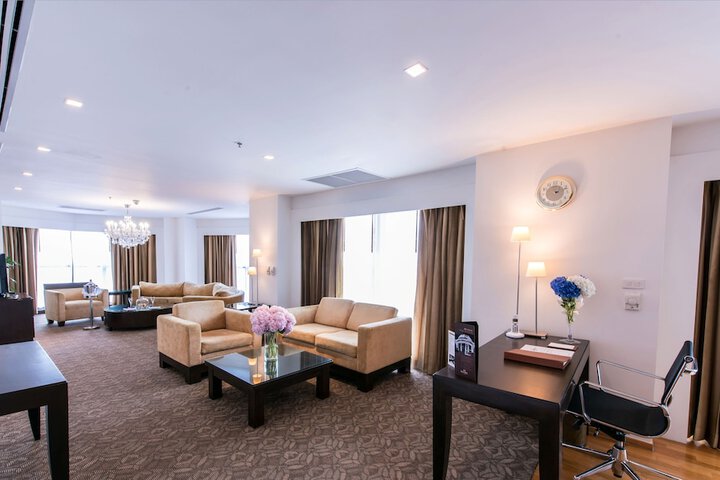 Room 13 of 206