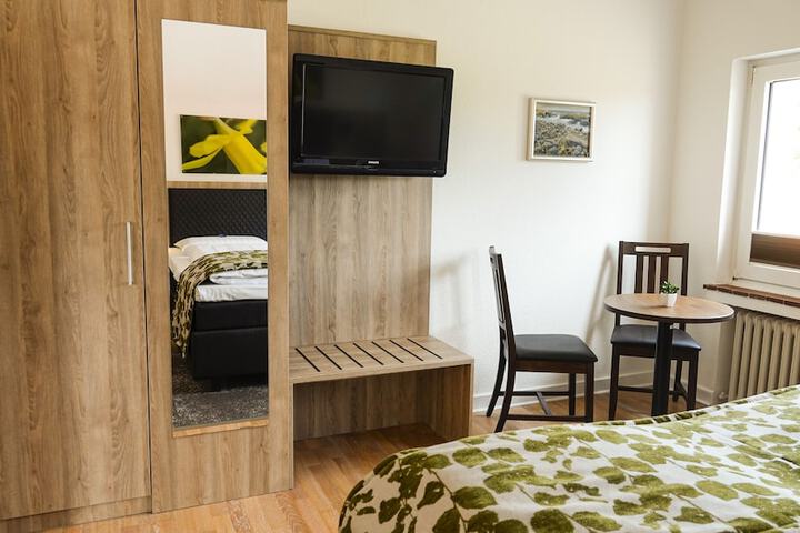 Room 5 of 44