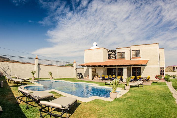 Pool Hotel