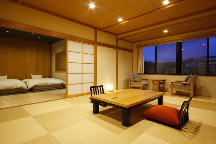 Room 11 of 40