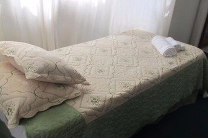 Room 10 of 28