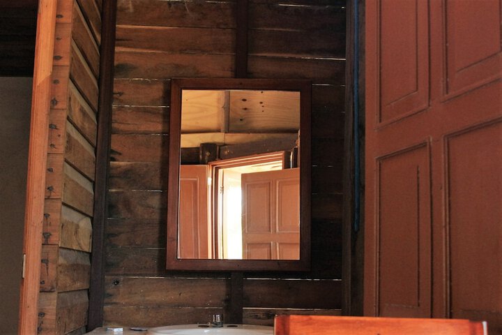 Room 13 of 28