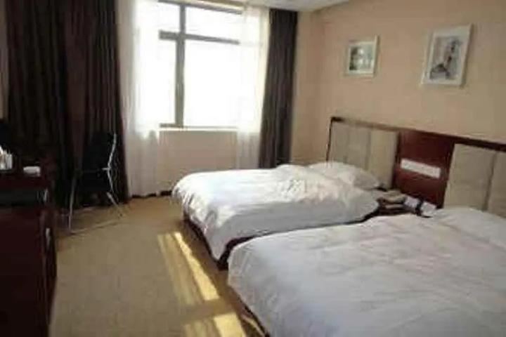 Room 3 of 10