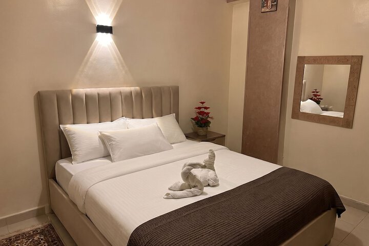 Room 6 of 48
