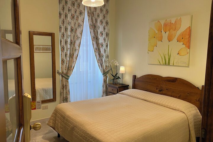 Room 2 of 56