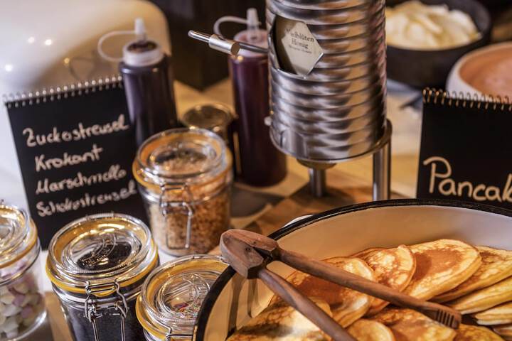 Breakfast/Coffee Service 44 of 71