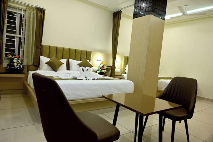 Room 15 of 32