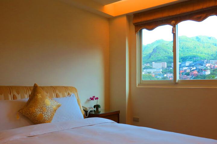 Room 28 of 154