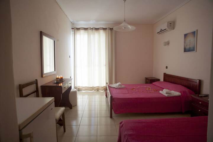 Room 4 of 24