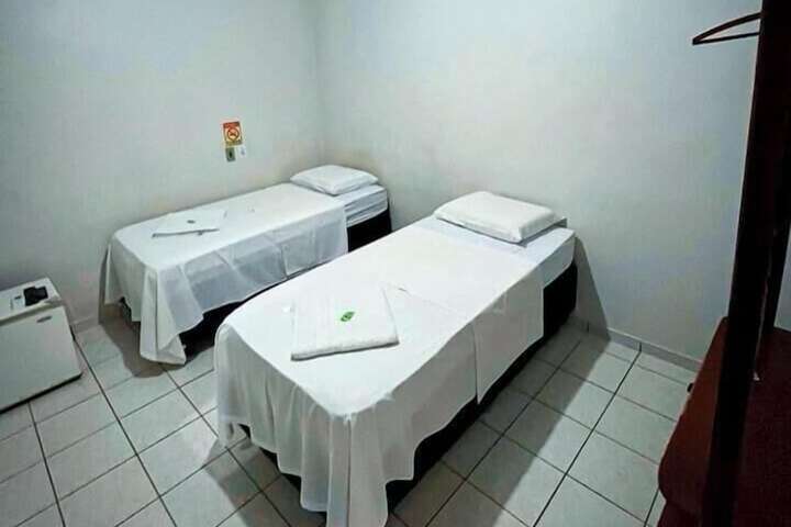 Room 13 of 20