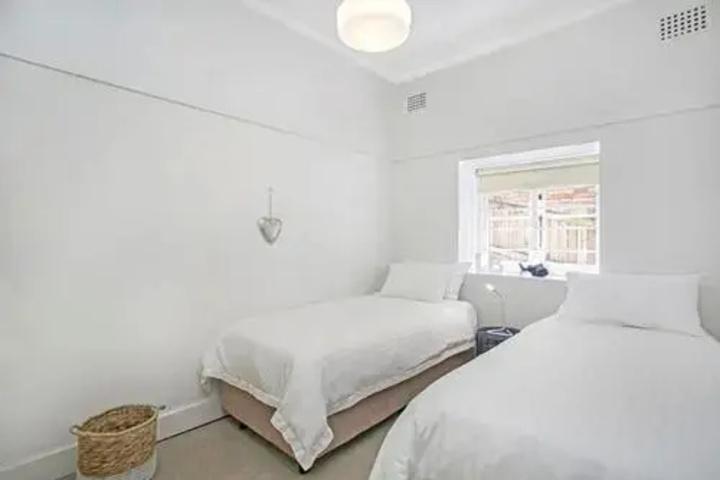 Room 2 of 9