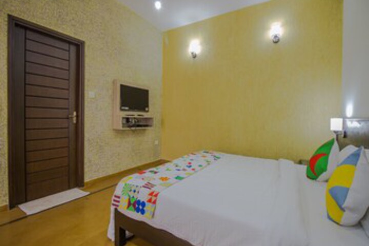 Room 16 of 25