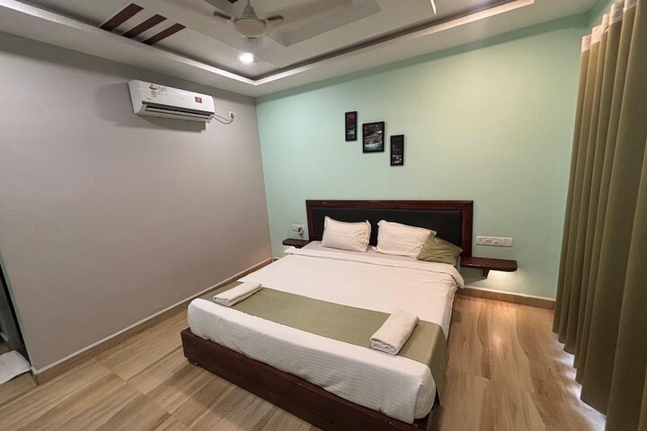 Room 9 of 45