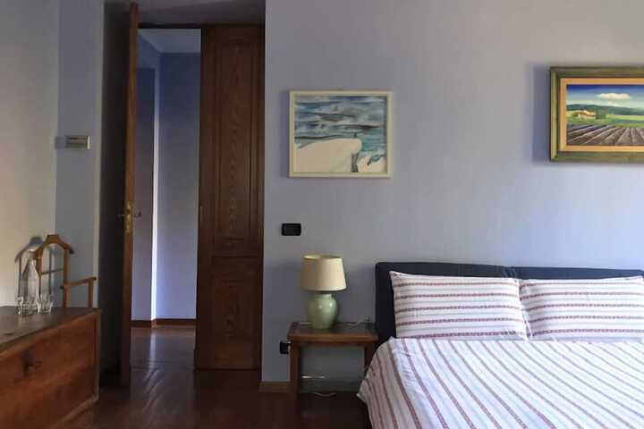 Room 8 of 24