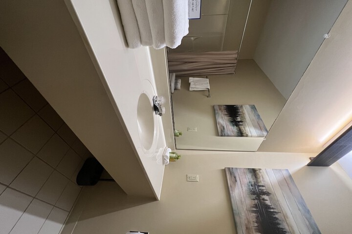 Room 29 of 85