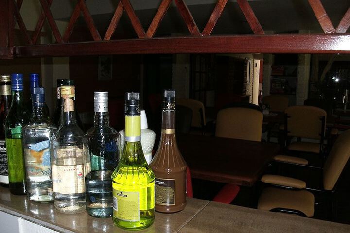 Lounge 30 of 54
