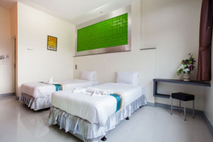 Room 12 of 29