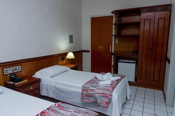 Room 12 of 44