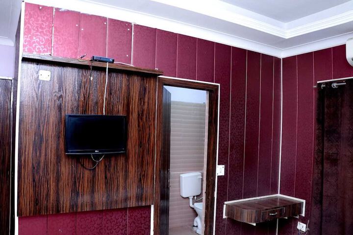 Room 16 of 20