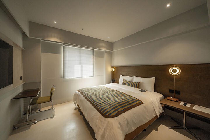 Room 72 of 199