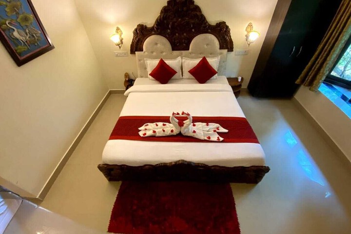 Room 5 of 52