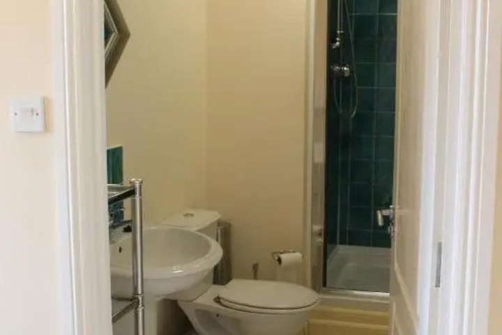 Room 3 of 3