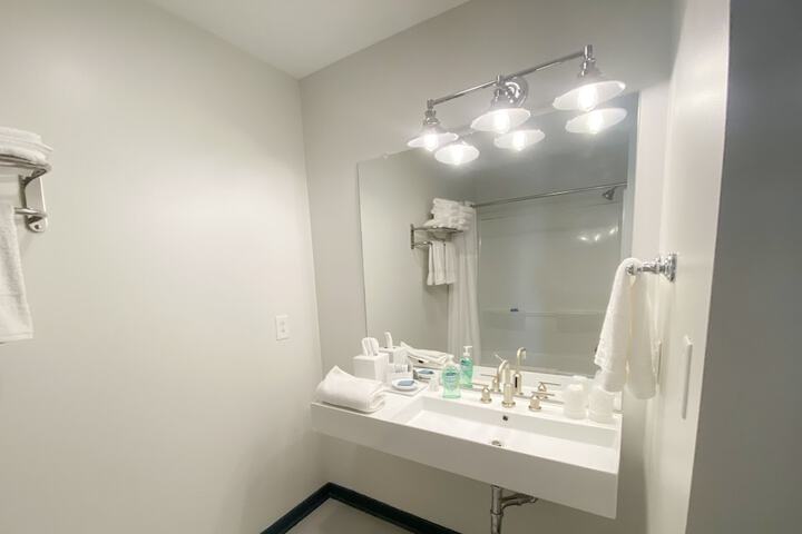 Room 72 of 180