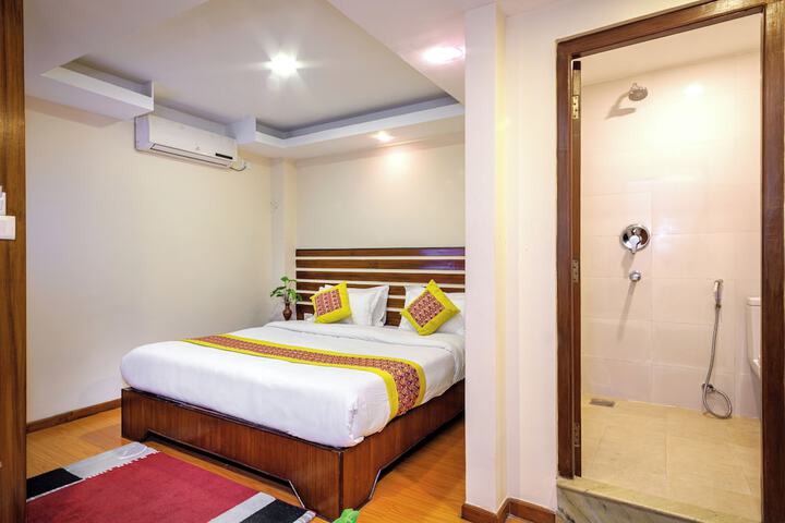 Room 15 of 26