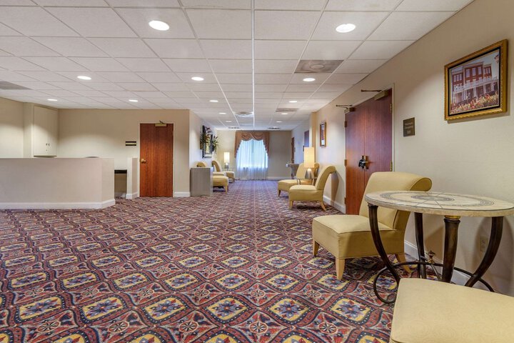 Guest Lobby