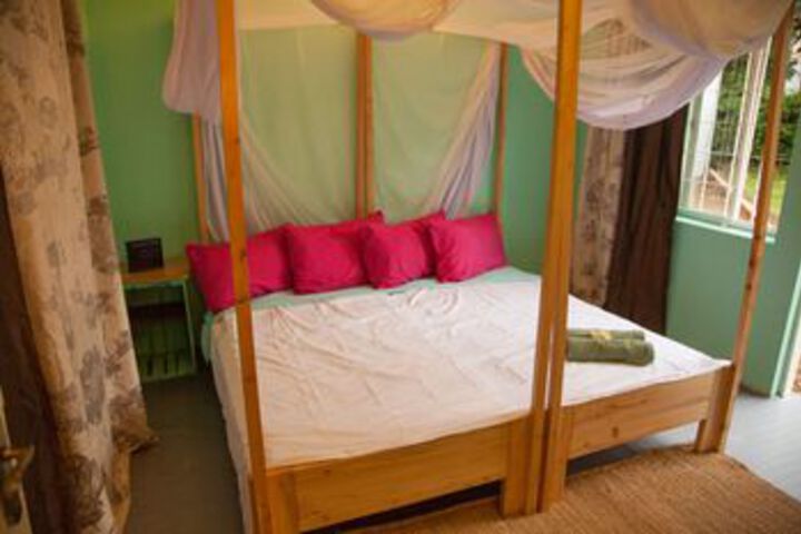 Room 10 of 24