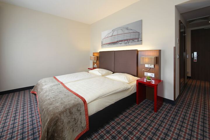 Room 5 of 55