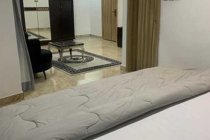 Room 5 of 23