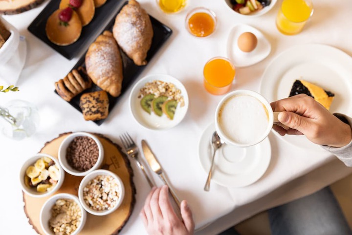 Breakfast/Coffee Service 36 of 51