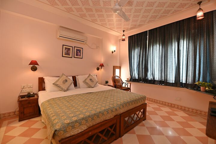 Room 14 of 74
