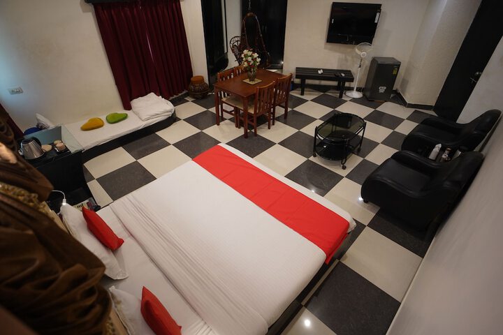 Room 15 of 44