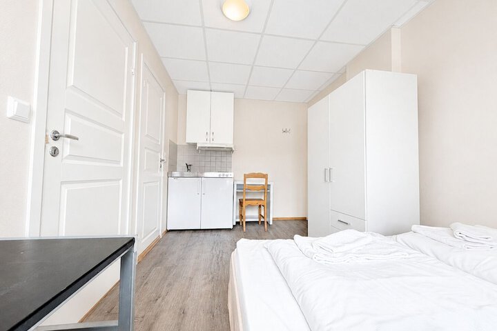 Room 8 of 17